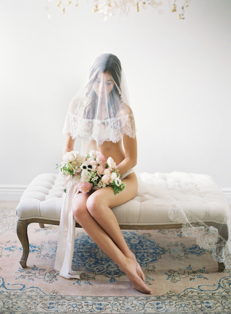 hawaii florist- hemingway studio- bridal boudoir