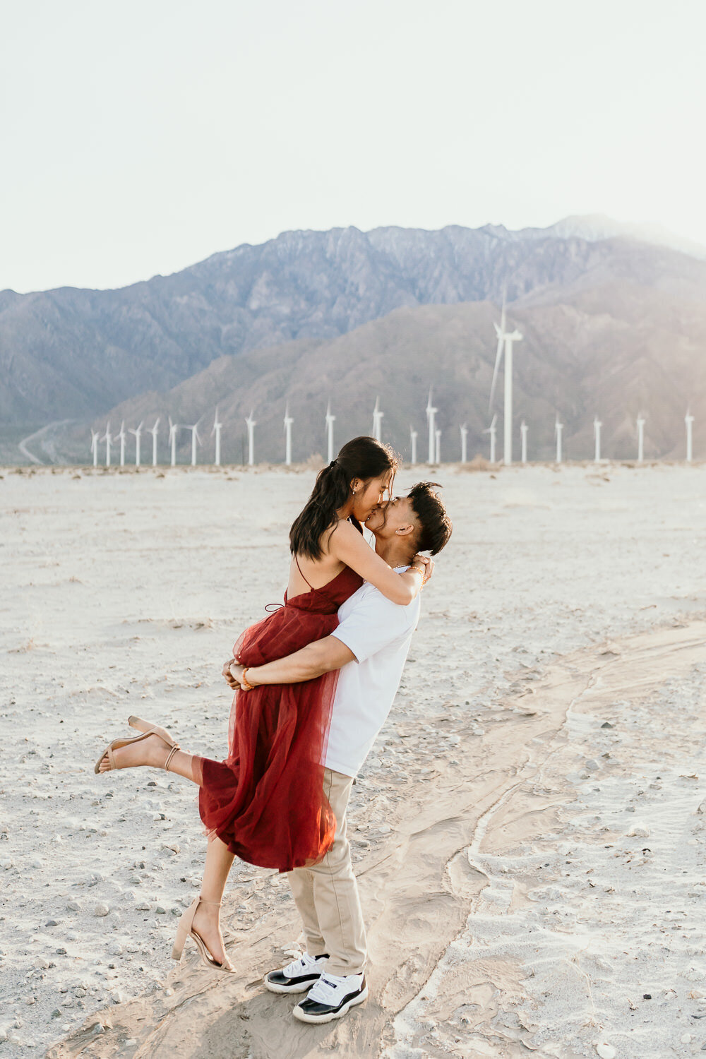 Palm-Springs_Windmills-Engagement-Session-17