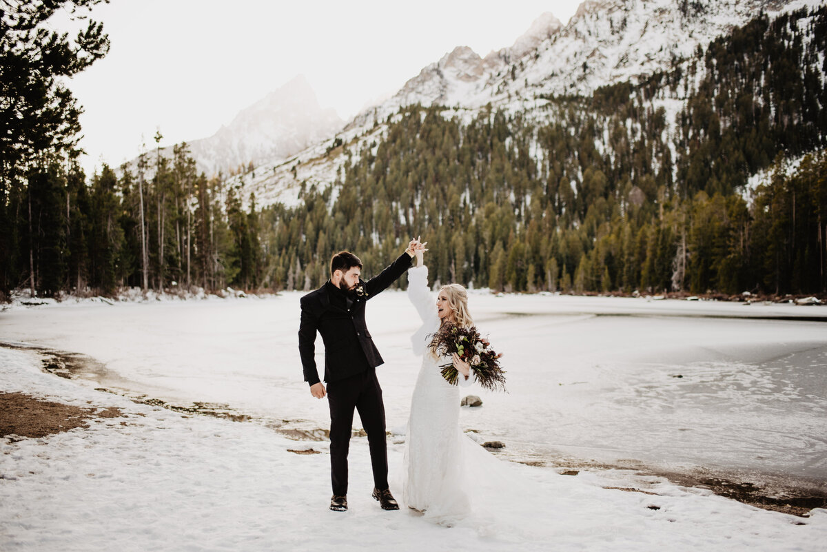 Jackson Hole Photographers capture couple celebrating recent wedding