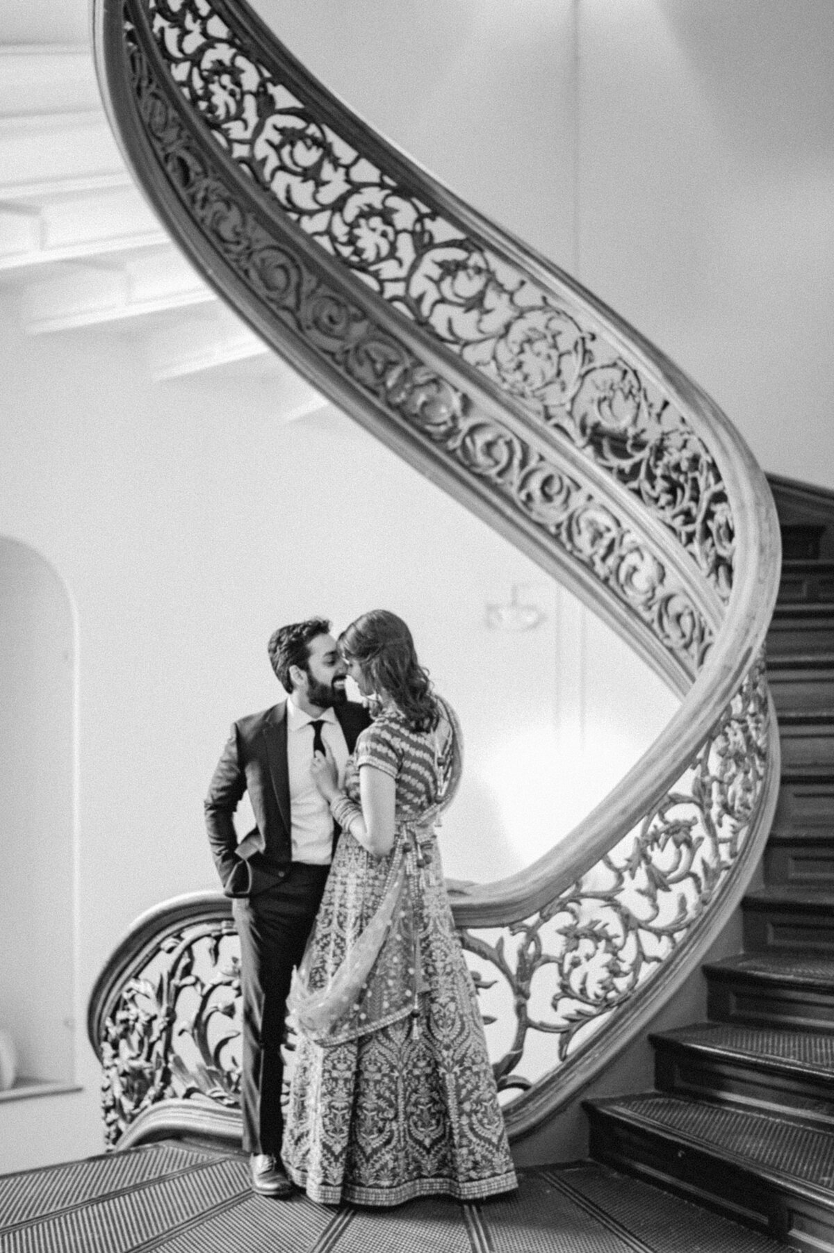 George-Peabody-Library-Engagement-Photos-23