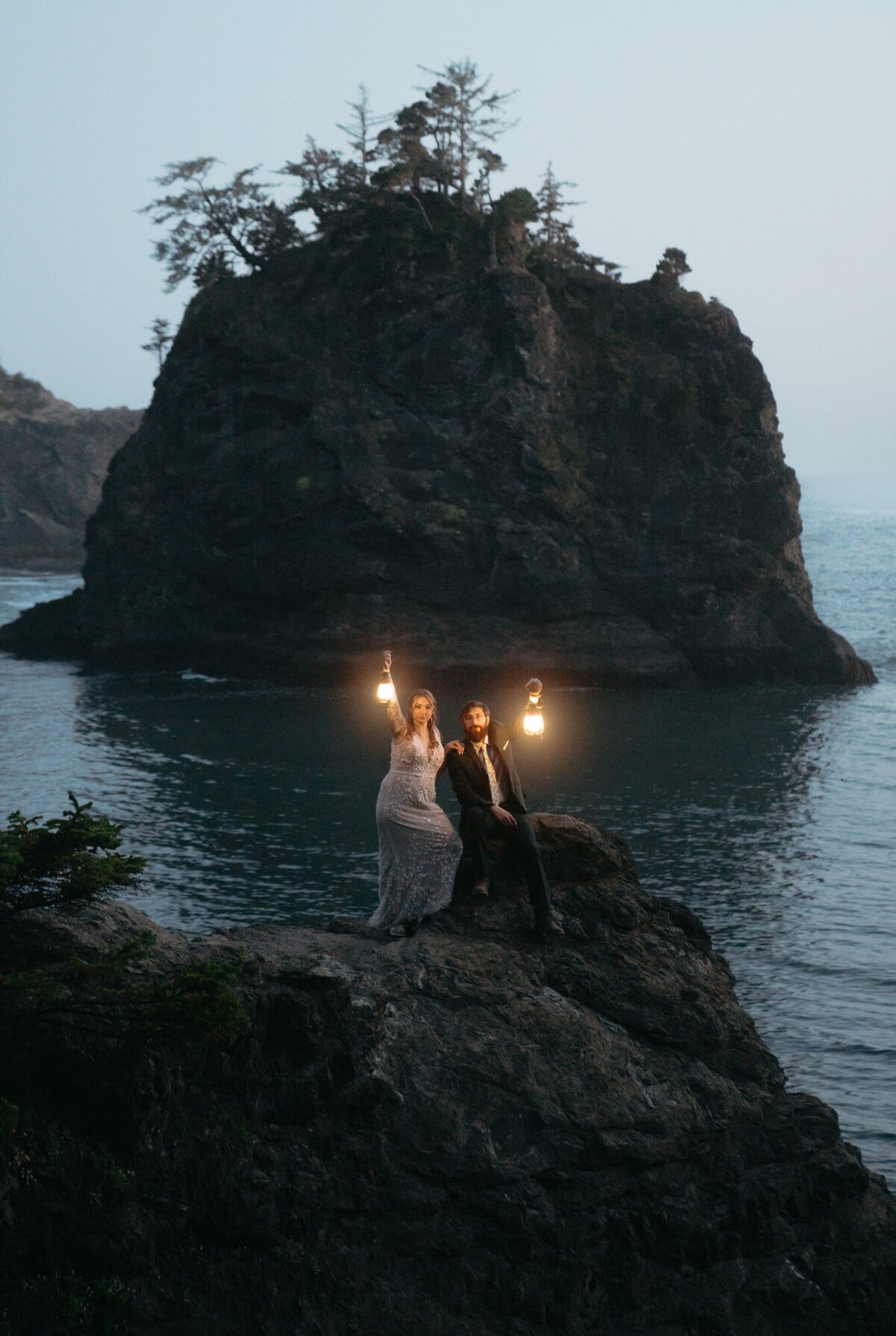 the_chaffins_international_destination_wedding_elopement_photographers_sammie_chaffin_micah_editorial_adventure_photos_travel_redwoods_national_park_42