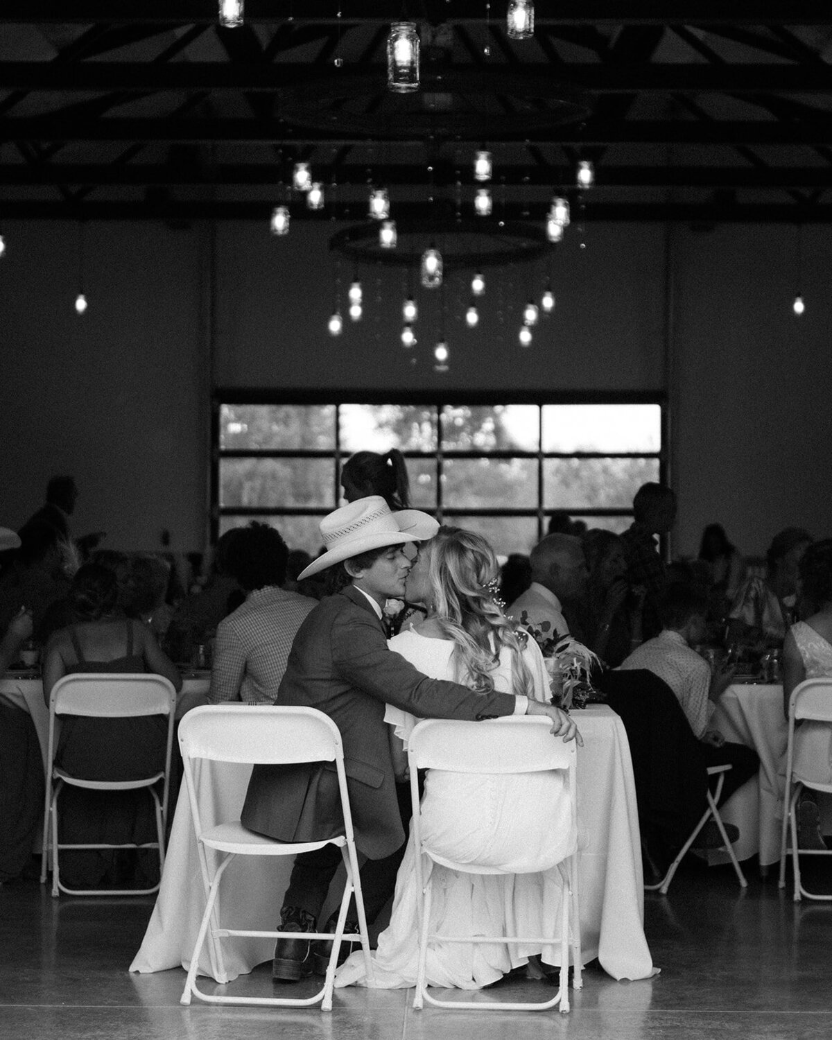 presley-gray-photo-elegant-montana-wedding-7788