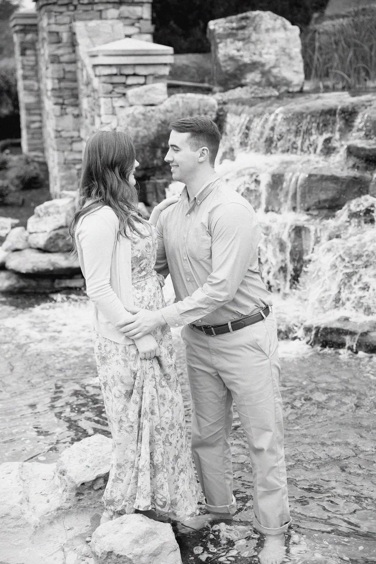 ASHLEY_REED115BW-Film