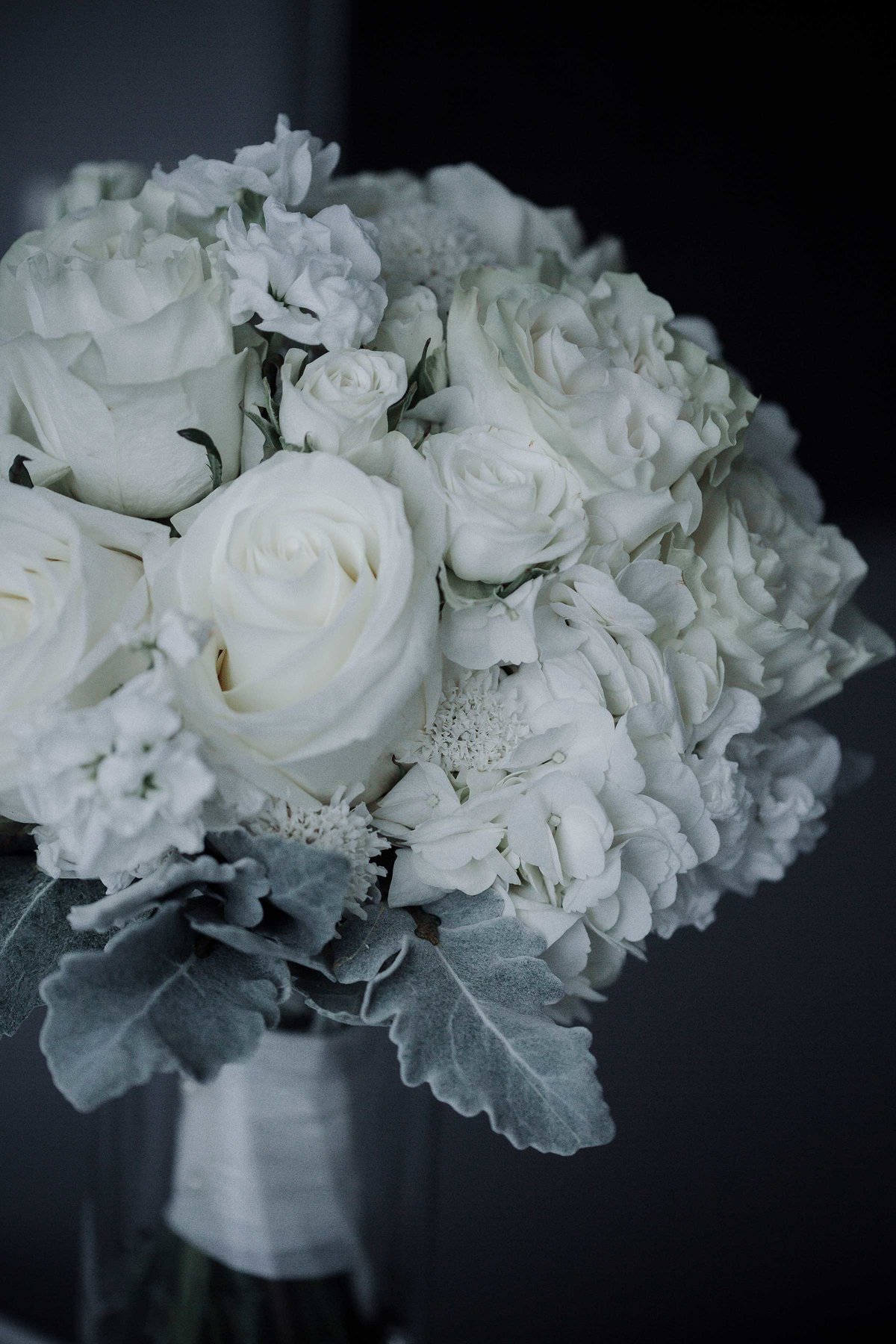 bridal-bouquet-white