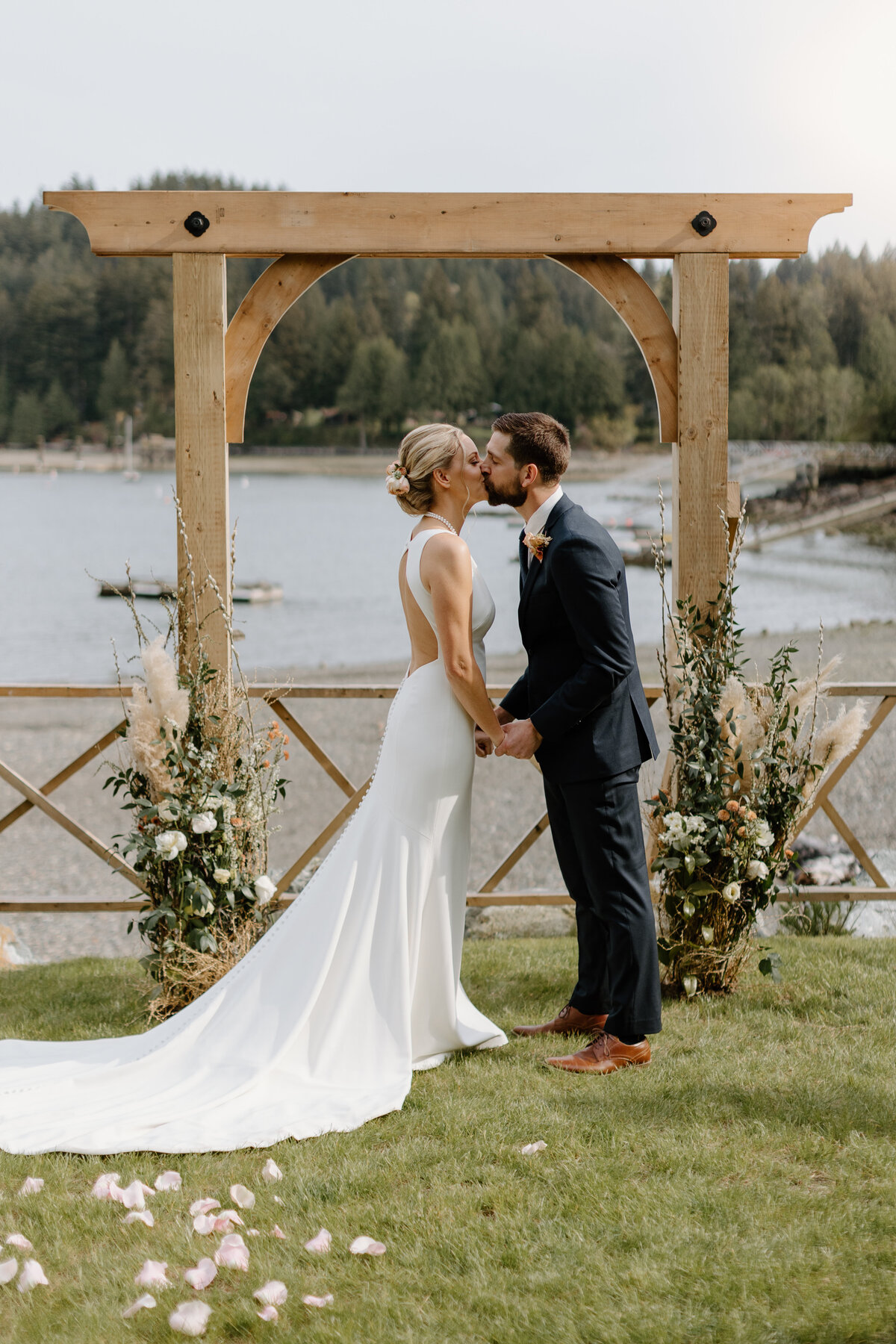 Bowen-Island-Elopement-Photographer-51