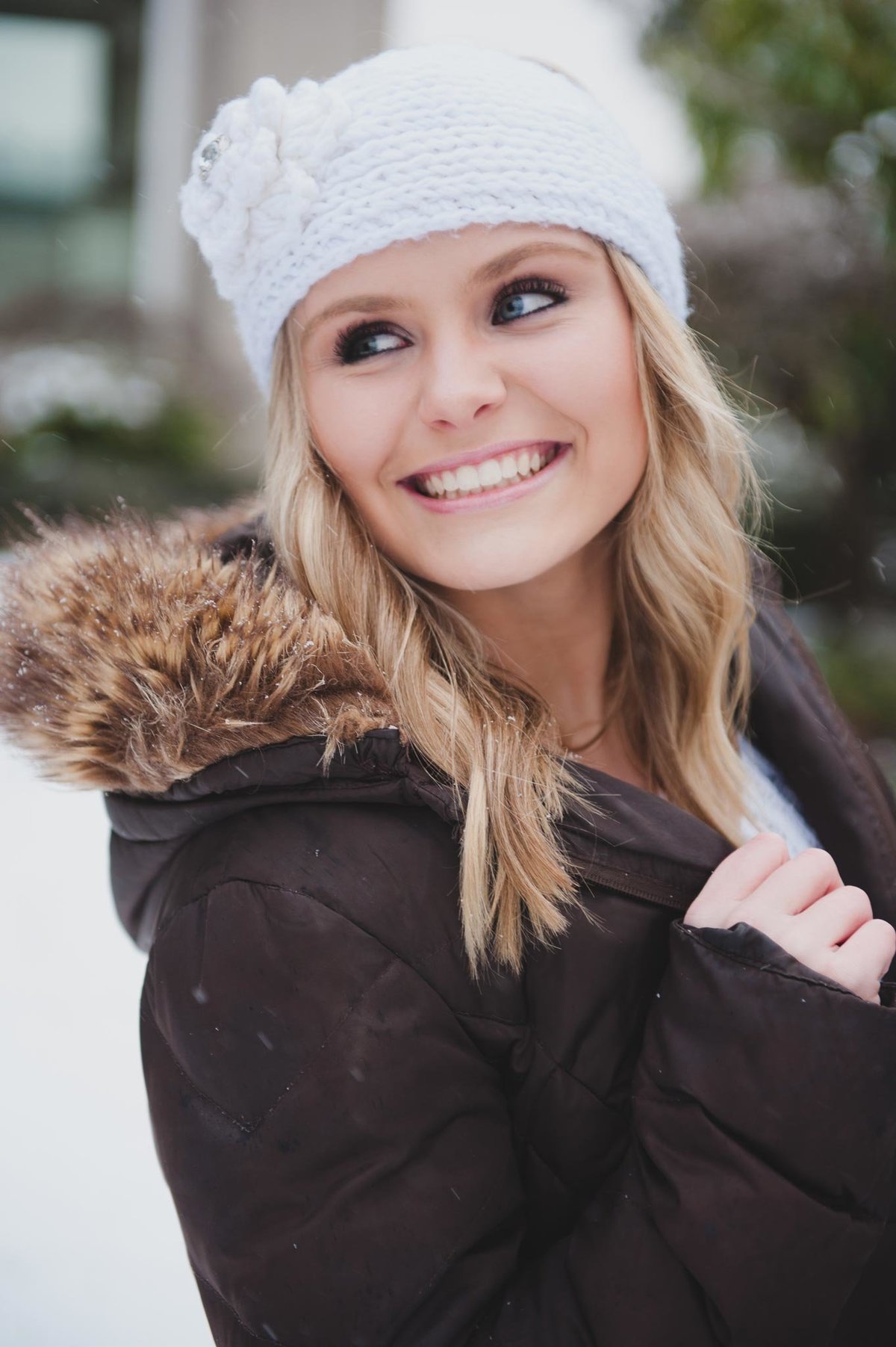 Bonney-Lake-Senior-portraits-snow-AmandaHowse-winter-4