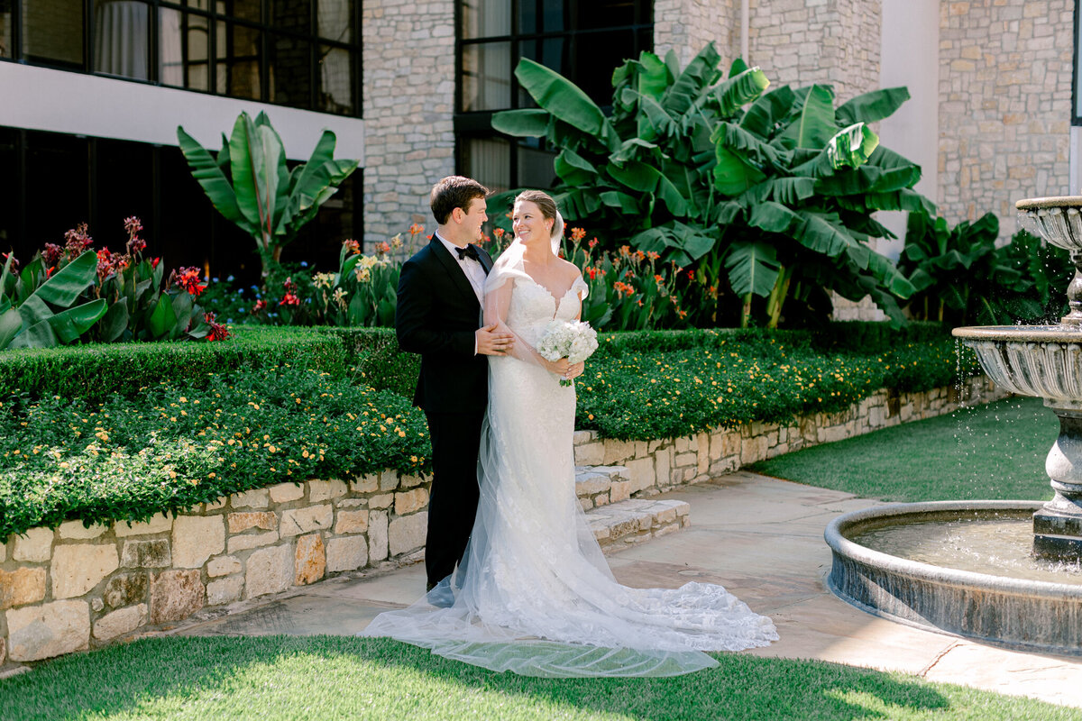 Allie & John Wedding at Royal Oaks Country Club Christ the King Church | Dallas Wedding Photographer | Sami Kathryn Photography-119