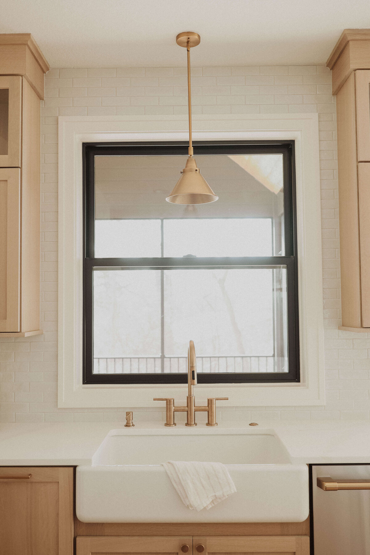 9632-Kitchen-Polk-City-Central-Iowa-Custom-Home-JRL-Builders-3F1A7837