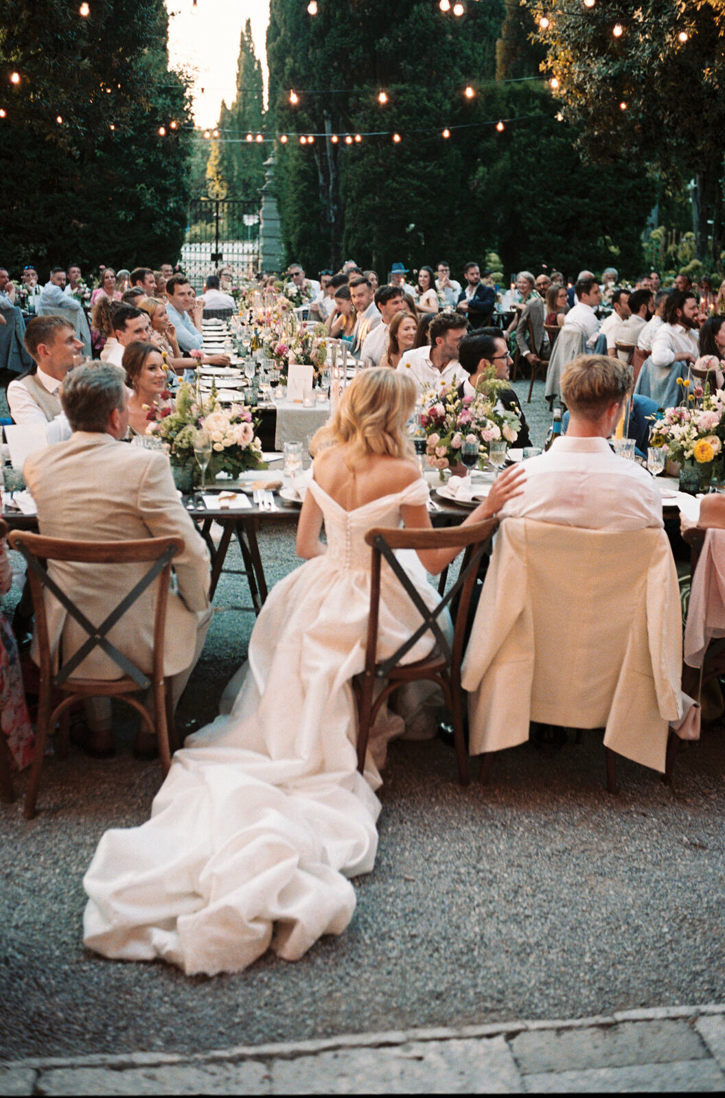 Flora_And_Grace_La_Foce_Tuscany_Editorial_Wedding_Photographer (2337 von 2441)