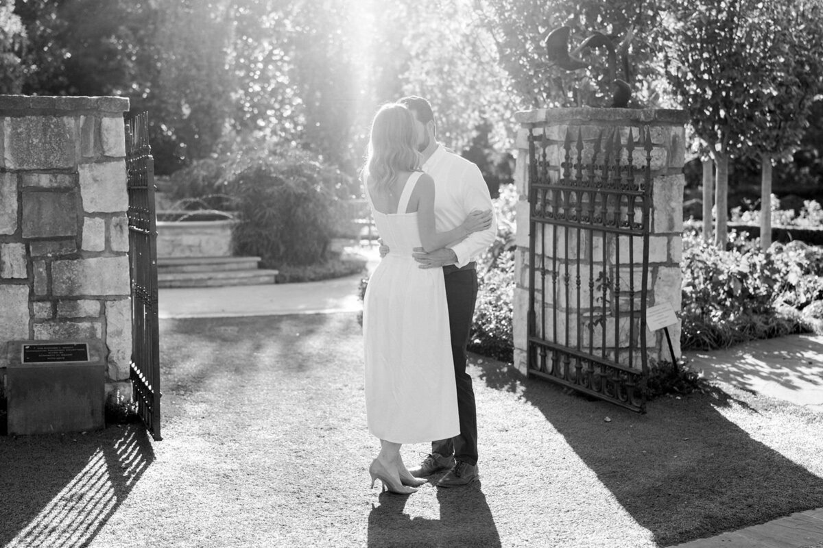 dallas-engagement-session-botanic-gardens-sarah-sunstrom-photographer-chicago-wedding-photographer