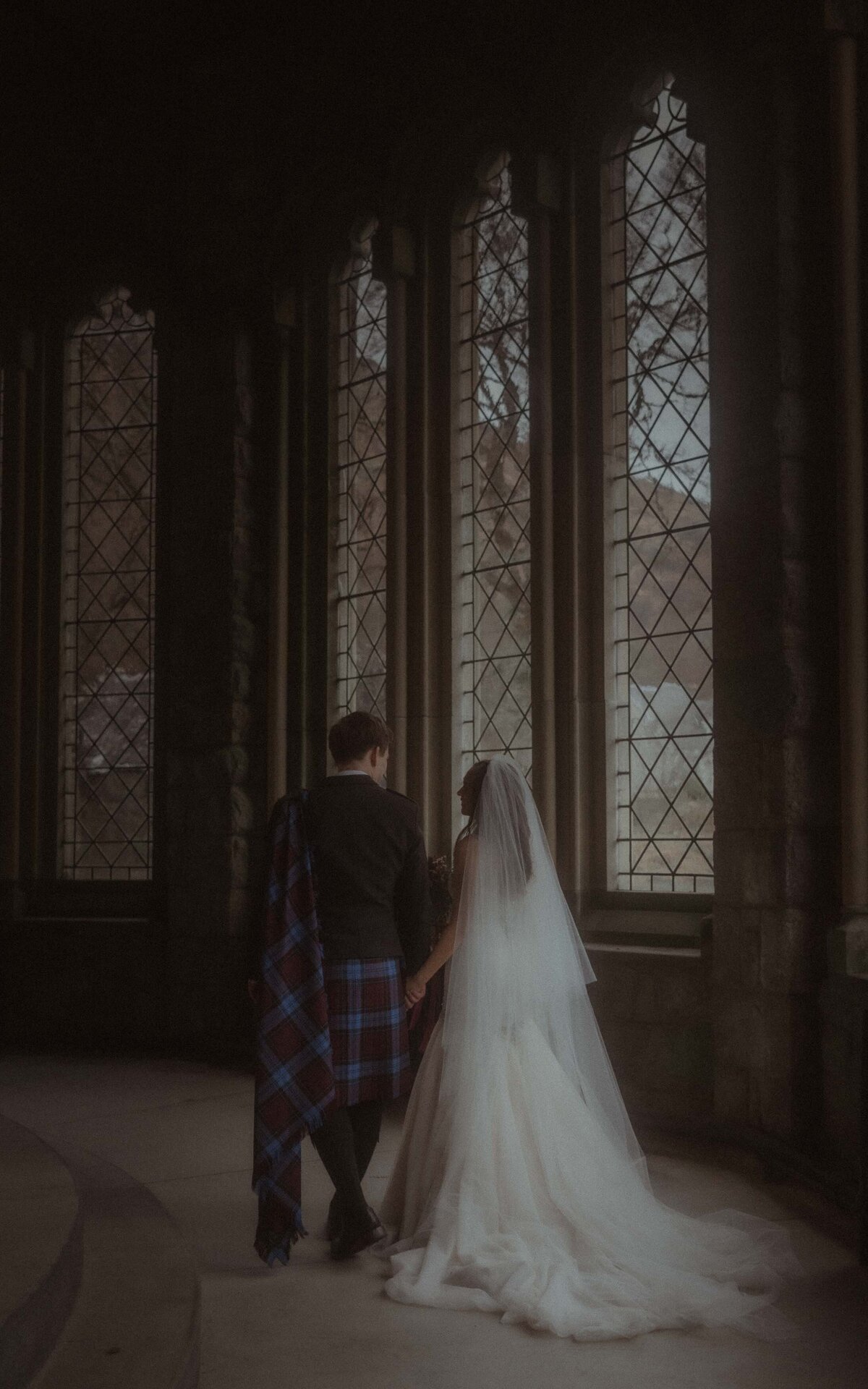 WeddingPhotography-TheSwiechs-StConansAndArdanaiseigScotland-159