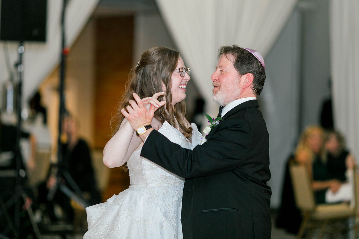Eliana-Melmed-Photography-Chicago-LosAngeles-Jewish-WeddingPhotography-DInnerSpeeches-00132