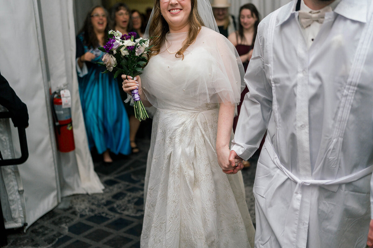 Eliana-Melmed-Photography-Chicago-LosAngeles-Jewish-WeddingPhotography-Chuppah-00282