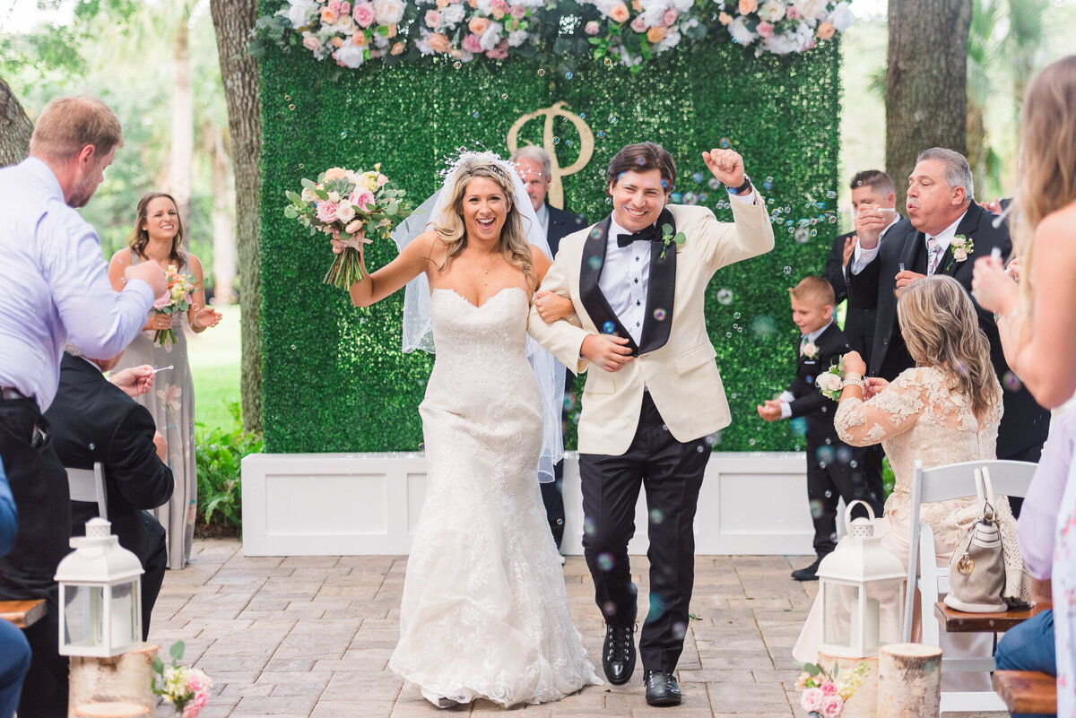 Taylor & Charles Up the Creek Farms Wedding Ceremony | Lisa Marshall Photography