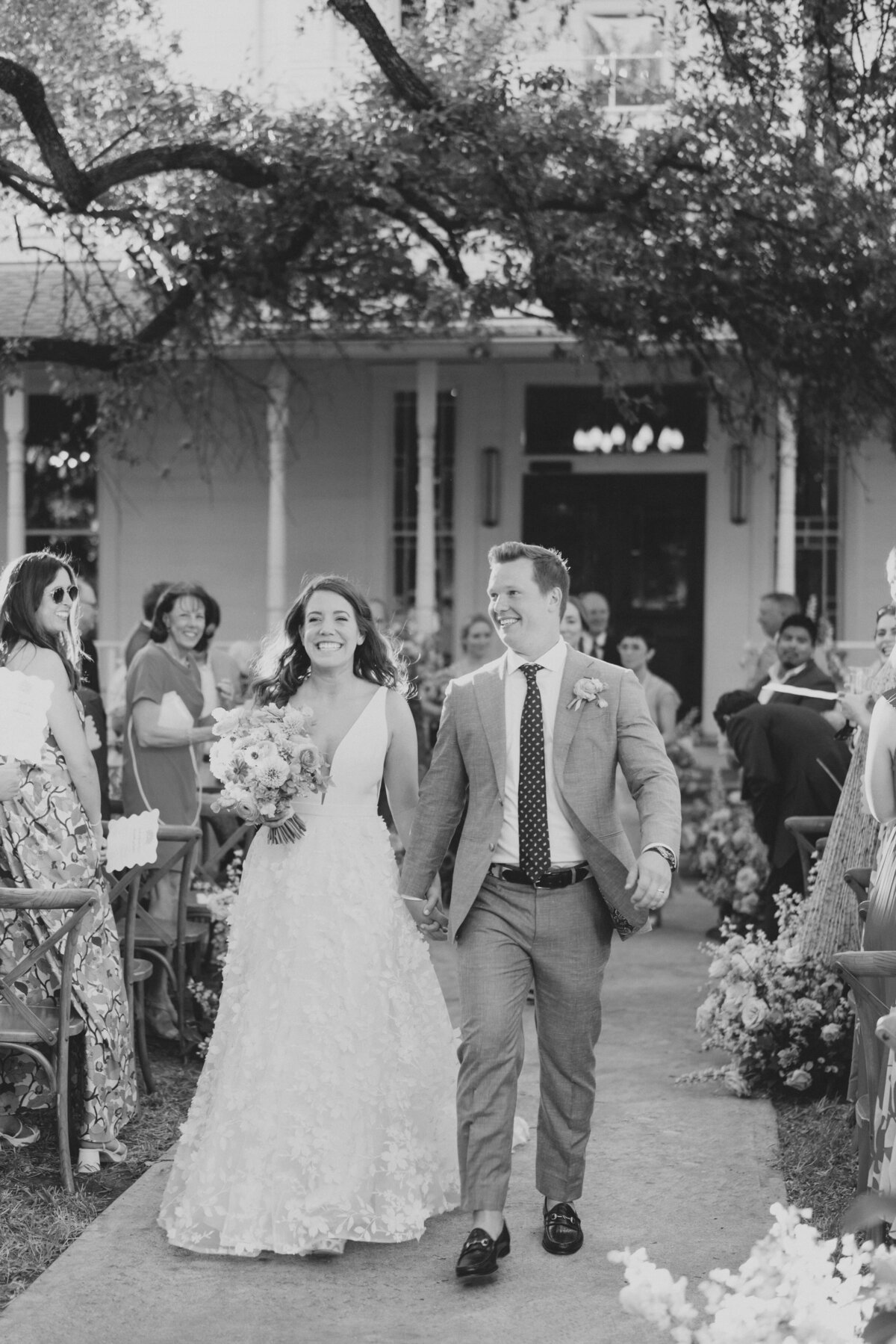 garden-party-wedding-matties-green-pastures-austin-texas-whitt-ross-planning-julie-wilhite-photography-38