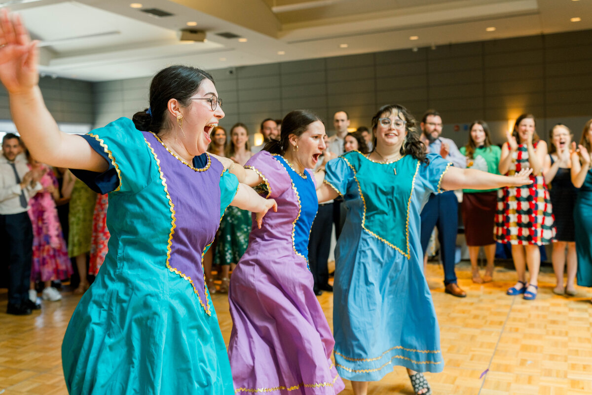 Eliana-Melmed-Photography-Chicago-LosAngeles-Jewish-WeddingPhotography-ShulaNoah-Shtick-00330