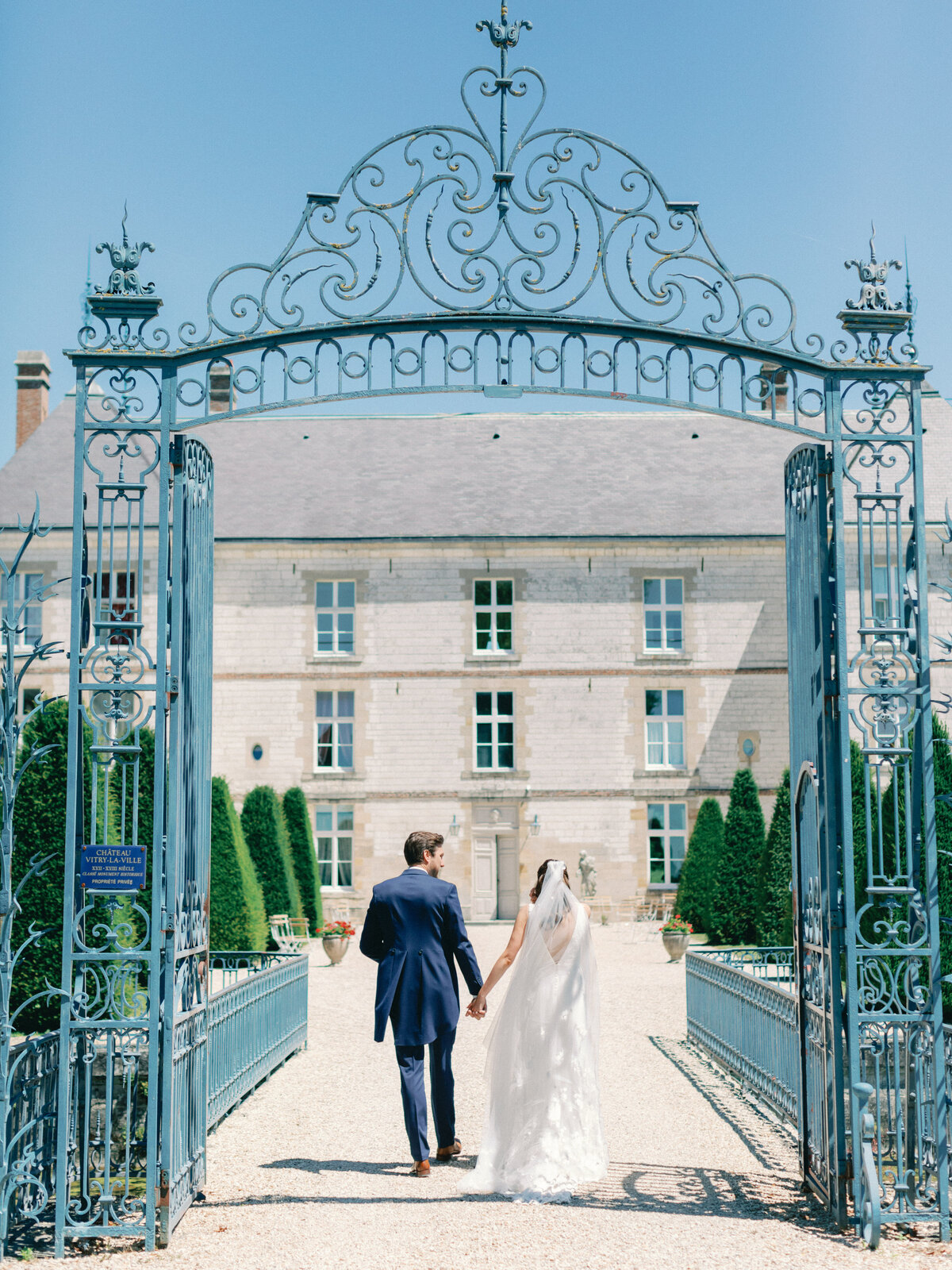48-02072022-_81A7226-Olivia-Poncelet-Wedding-Chateau-de-Vitry-la-Ville-France-WEB-150