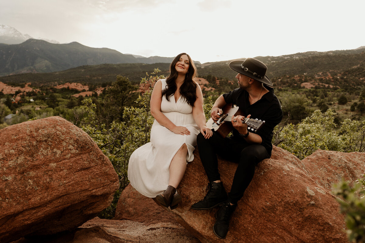 Garden of The Gods Elopement - Ronnie & Gina