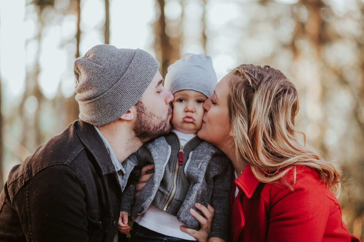 sunset-family-session-at-round-lake-camas