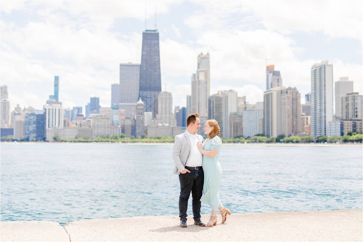 north-beach-downtown-chicago-engagement-photo