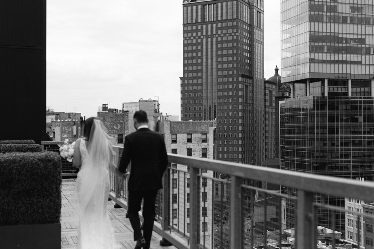 Meg Lee is a luxury Pittsburgh wedding photographer specializing in timeless, editorial, and heartfelt wedding photography for modern couples.