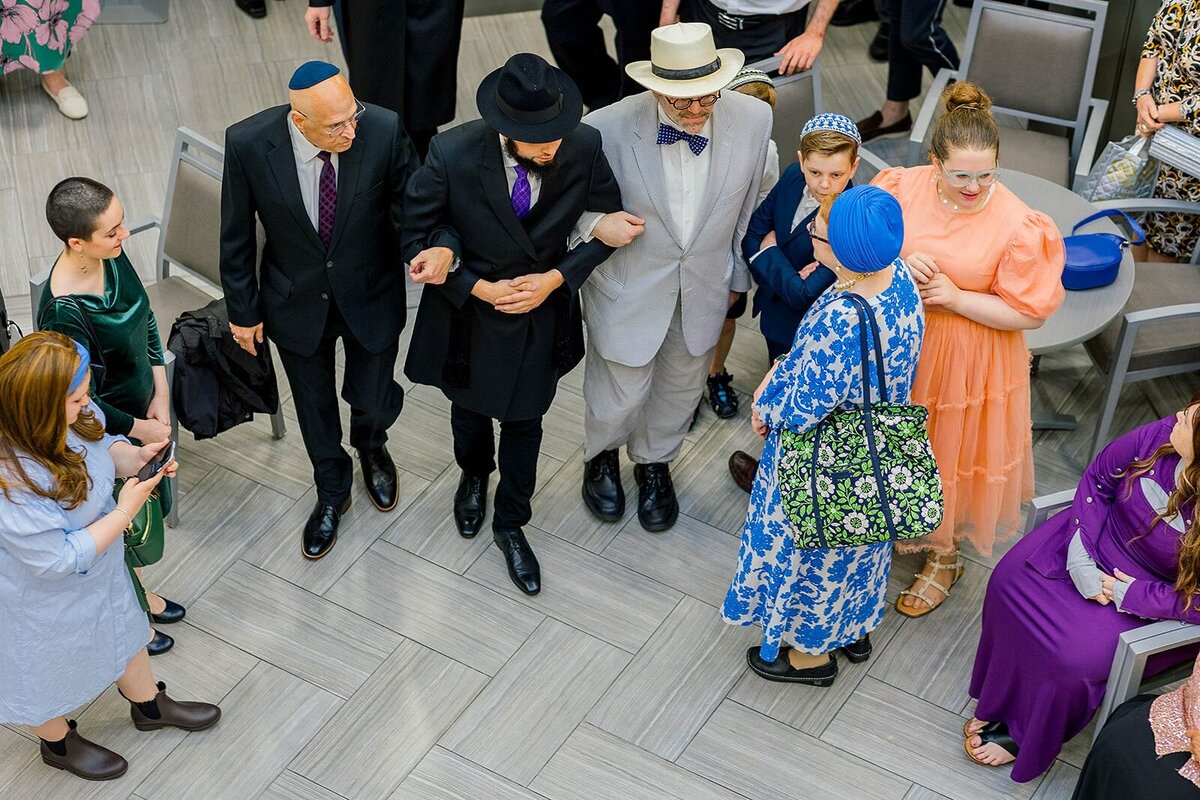 Eliana-Melmed-Photography-Chicago-LosAngeles-Jewish-WeddingPhotographer-CarmiKalman-Bedeken-00101