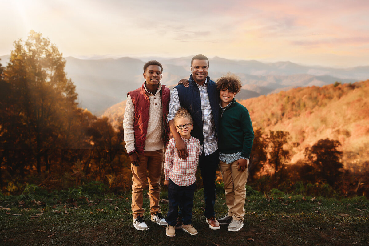 Family Portraits on the Blue Ridge Parkway in Asheville, NC.
