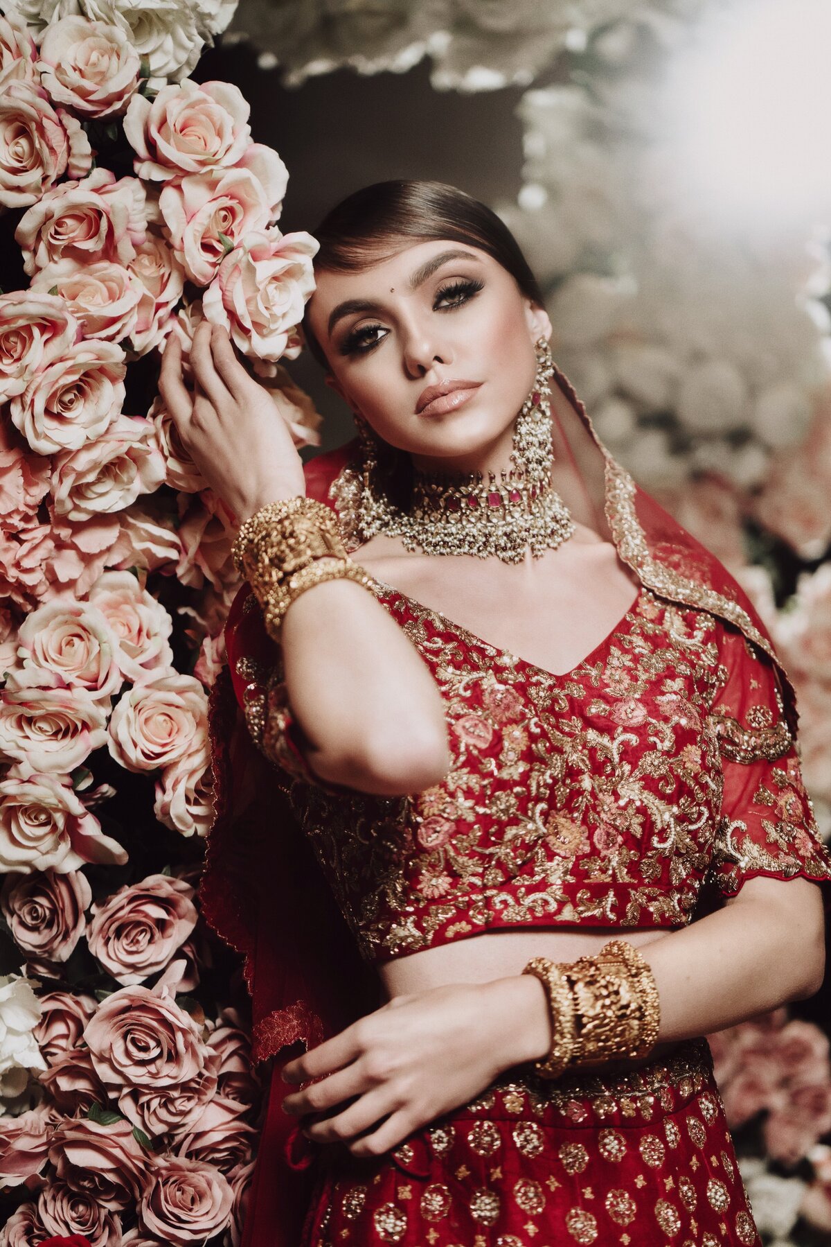 red-white-blush-pink-indian-hindu-sikh-wedding-ceremony-bride-10