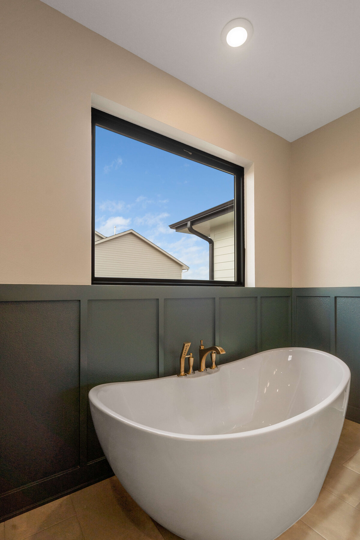 Bathroom-Central-Iowa-Custom-Home-JRL-Builders- (64)