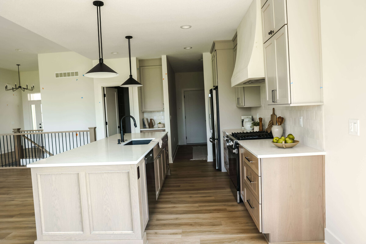 5306-Kitchen-Urbandale-Central-Iowa-Custom-Home-JRL-Builders-3F1A2779