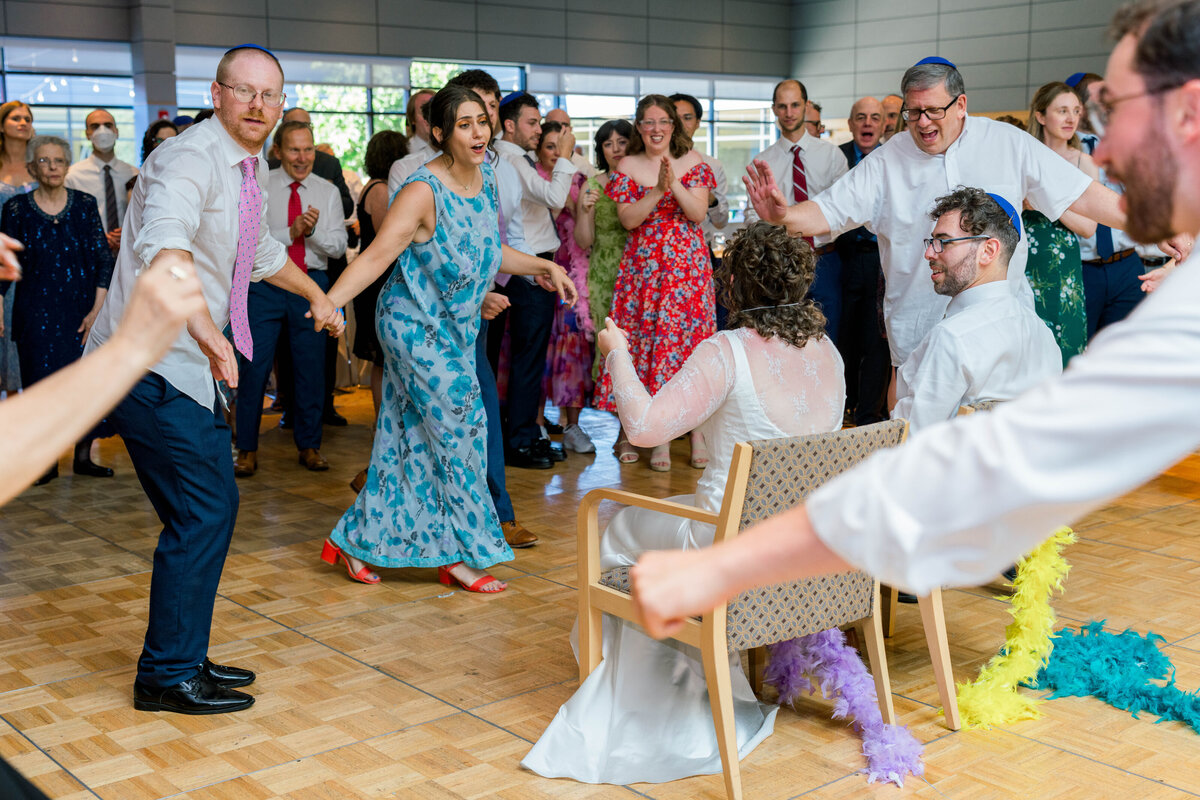 Eliana-Melmed-Photography-Chicago-LosAngeles-Jewish-WeddingPhotography-ShulaNoah-Shtick-00279