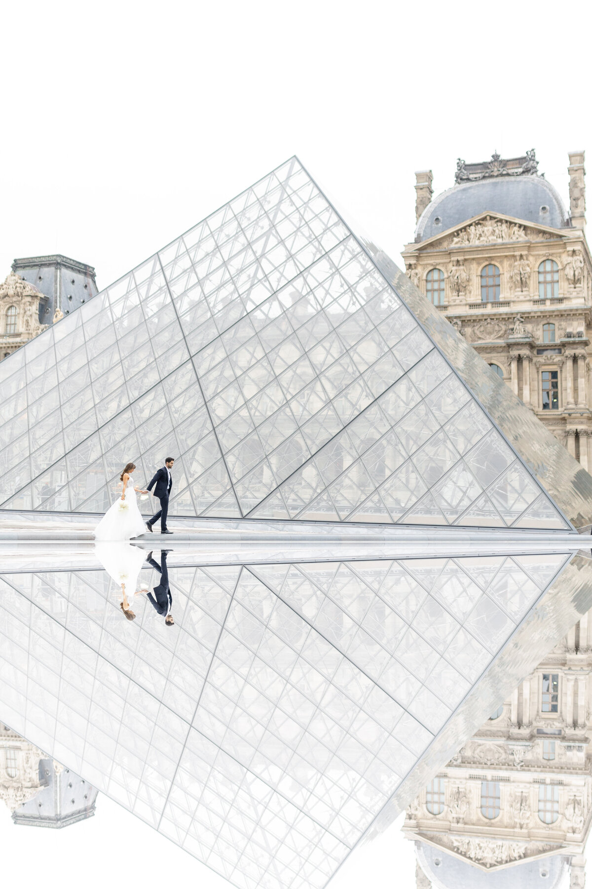 2023-Black&White-Paris-Louvre-0016-Stefanie-Lange