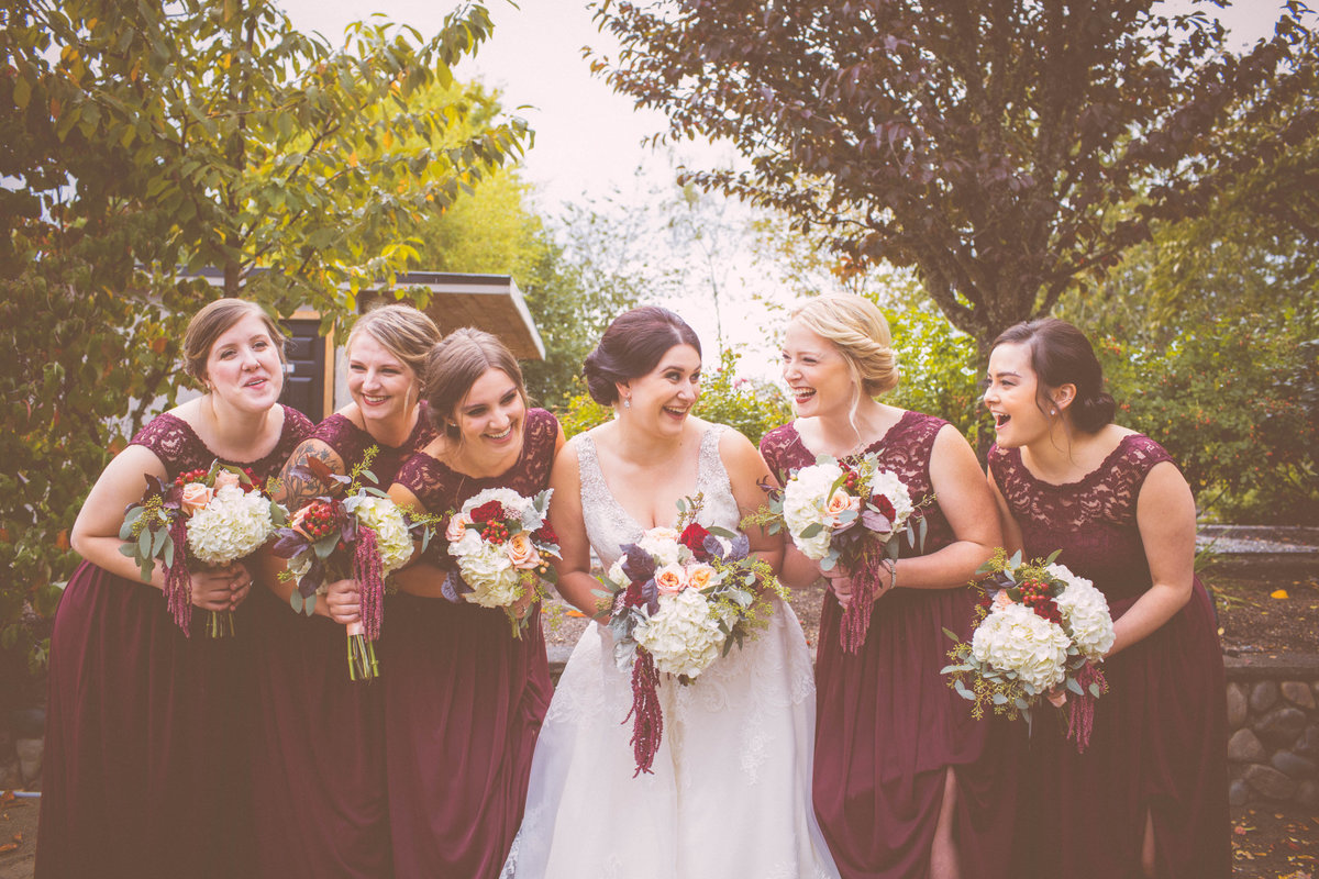 Oregon garden Wedding Venue with Bridesmaids