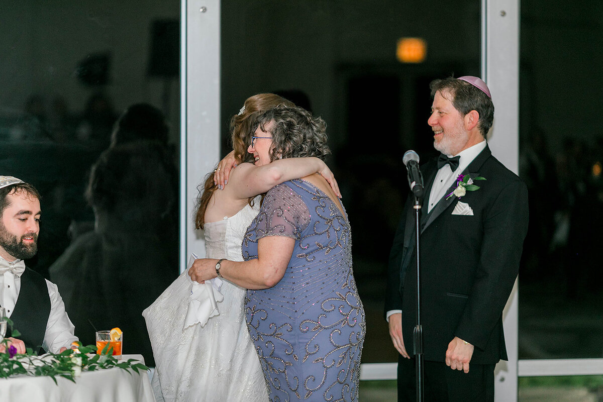Eliana-Melmed-Photography-Chicago-LosAngeles-Jewish-WeddingPhotography-DInnerSpeeches-00092