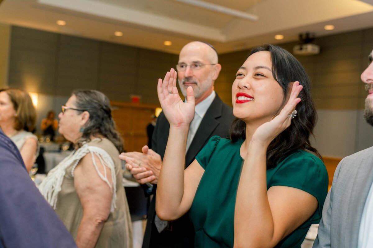 Eliana-Melmed-Photography-Chicago-LosAngeles-Jewish-WeddingPhotography-ShulaNoah-Simcha-Dancing-00132