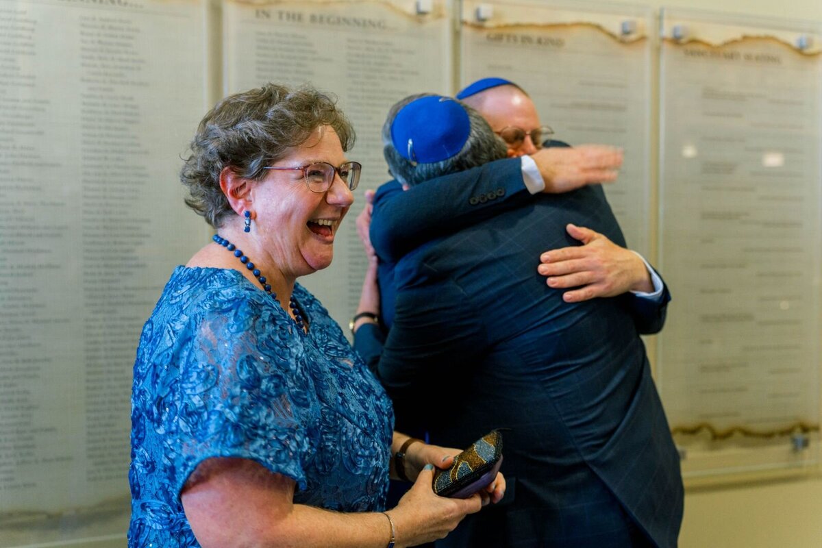 Eliana-Melmed-Photography-Chicago-LosAngeles-Jewish-WeddingPhotography-ShulaNoah-Chuppah-00072