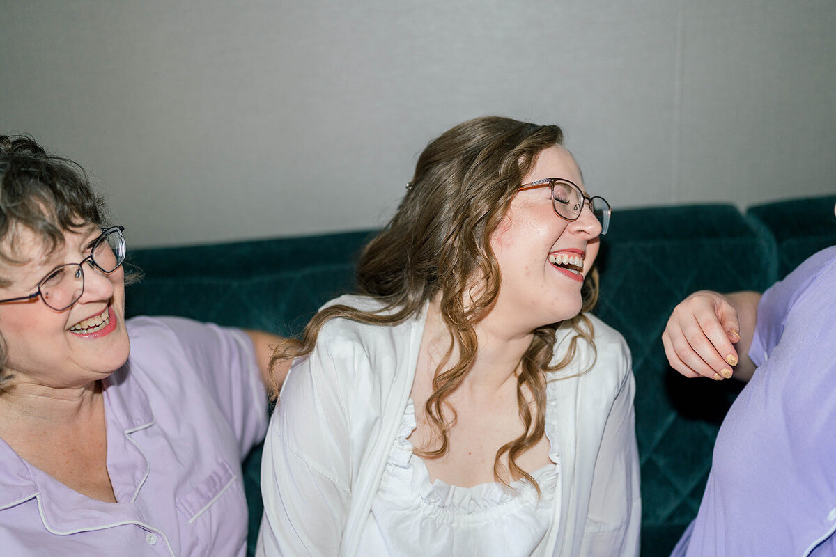 Eliana-Melmed-Photography-Chicago-LosAngeles-Jewish-WeddingPhotography-SneakPeek-00014