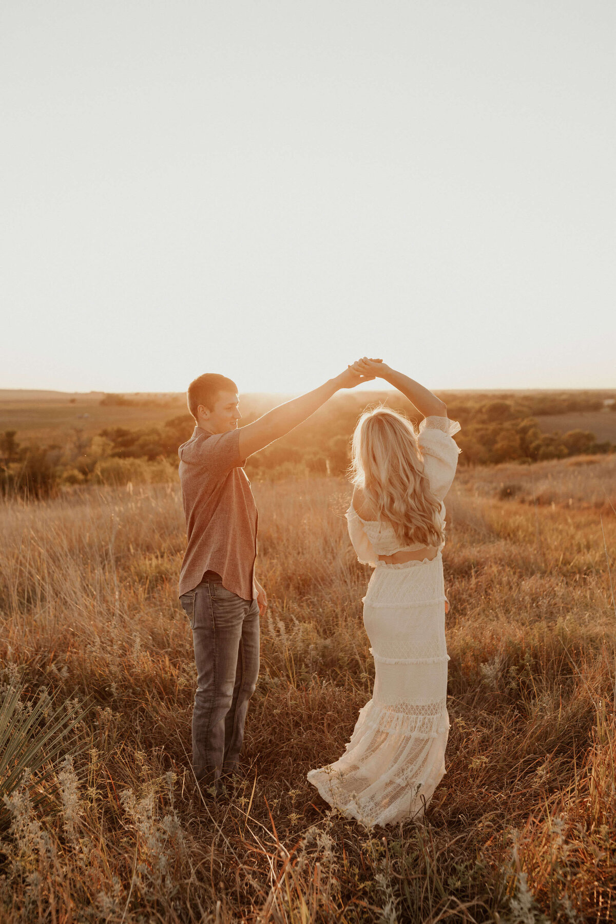 russell-kansas-engagement-with-the-wandering-3