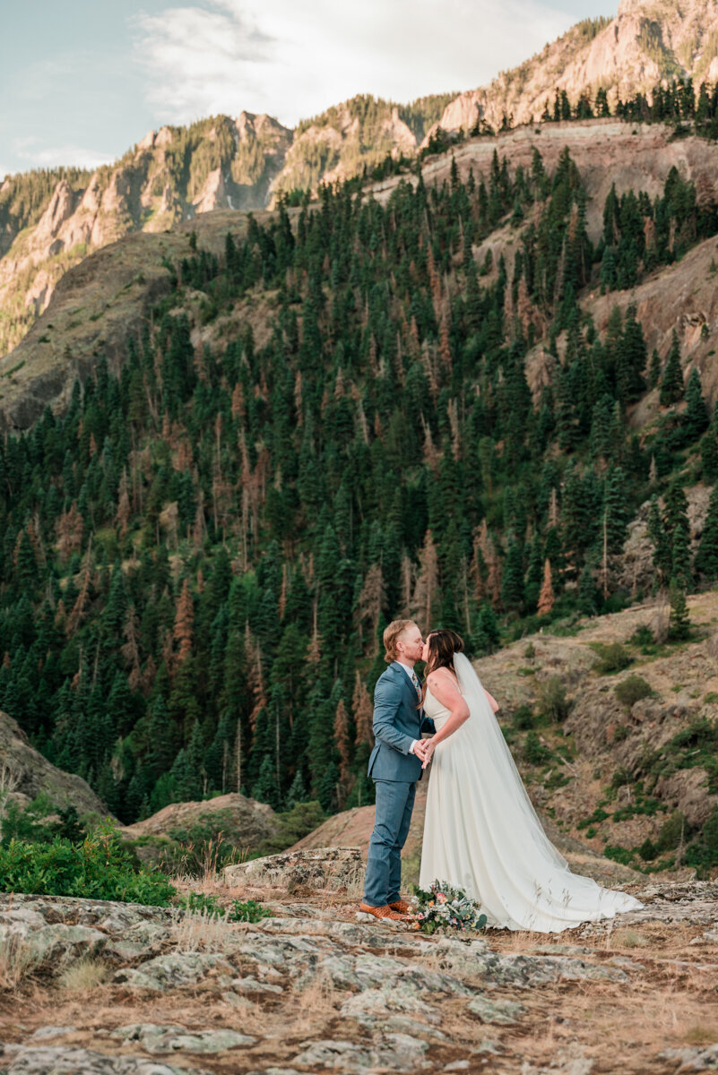 ouray-elopement-picnic-photography_0234_blog
