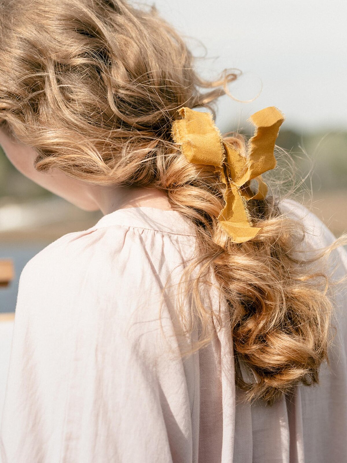 silk-ribbon-bridal-hair