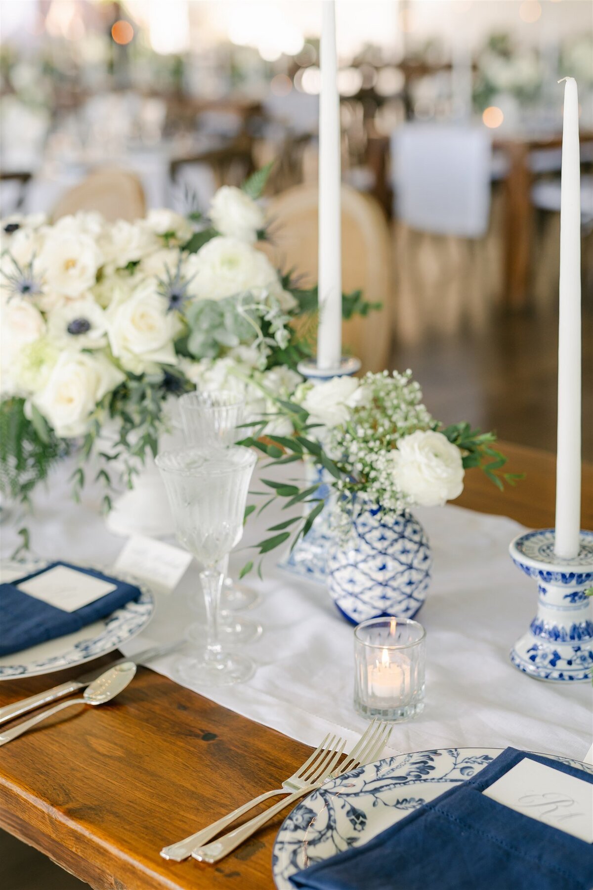 7-Blue and White Ginger Jar Inspired Wedding-Oak Hill Country Club Wedding-Verve Event Co (1)