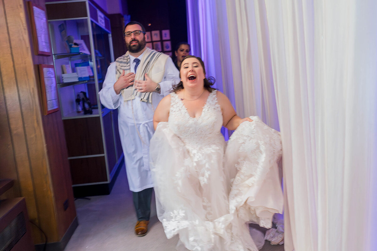 Eliana-Melmed-Photography-Chicago-LosAngeles-Jewish-WeddingPhotography-ElianaSklar-Chuppah-00238