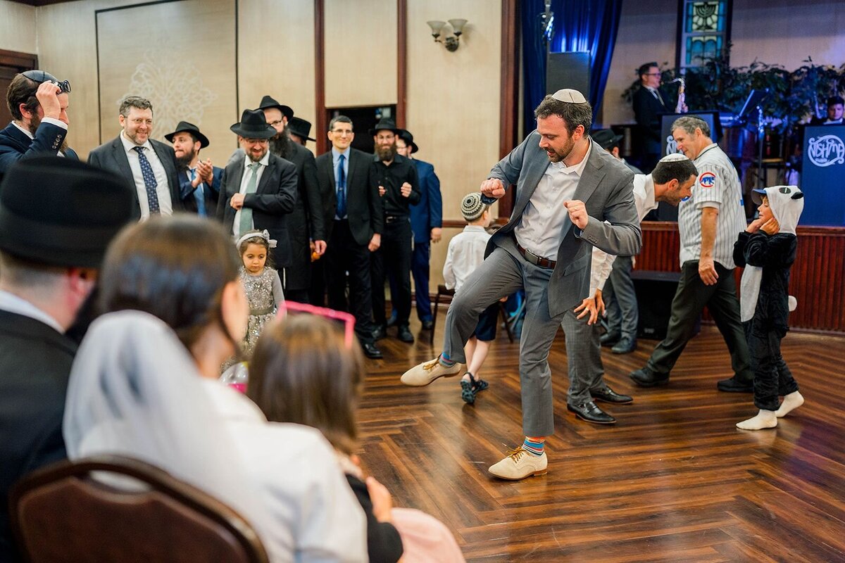 Eliana-Melmed-Photography-Chicago-LosAngeles-Jewish-WeddingPhotographer-CarmiKalman-Shtick-00049