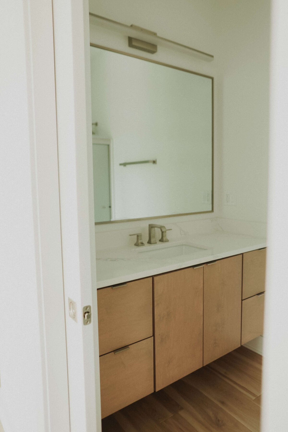 1320-Bathroom-Polk-City-Central-Iowa-Custom-Home-JRL-Builders-3F1A4863