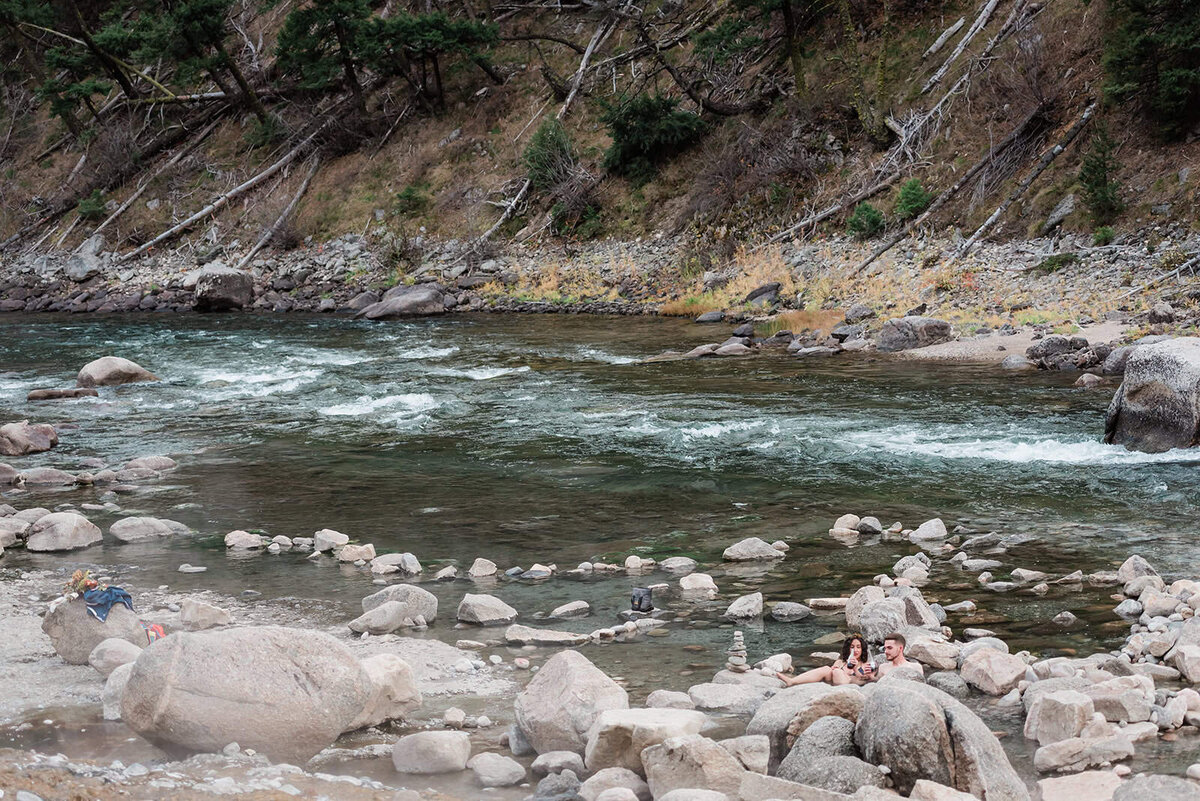 hotsprings-adventure-elopement-planner-photographer-stanley-idaho