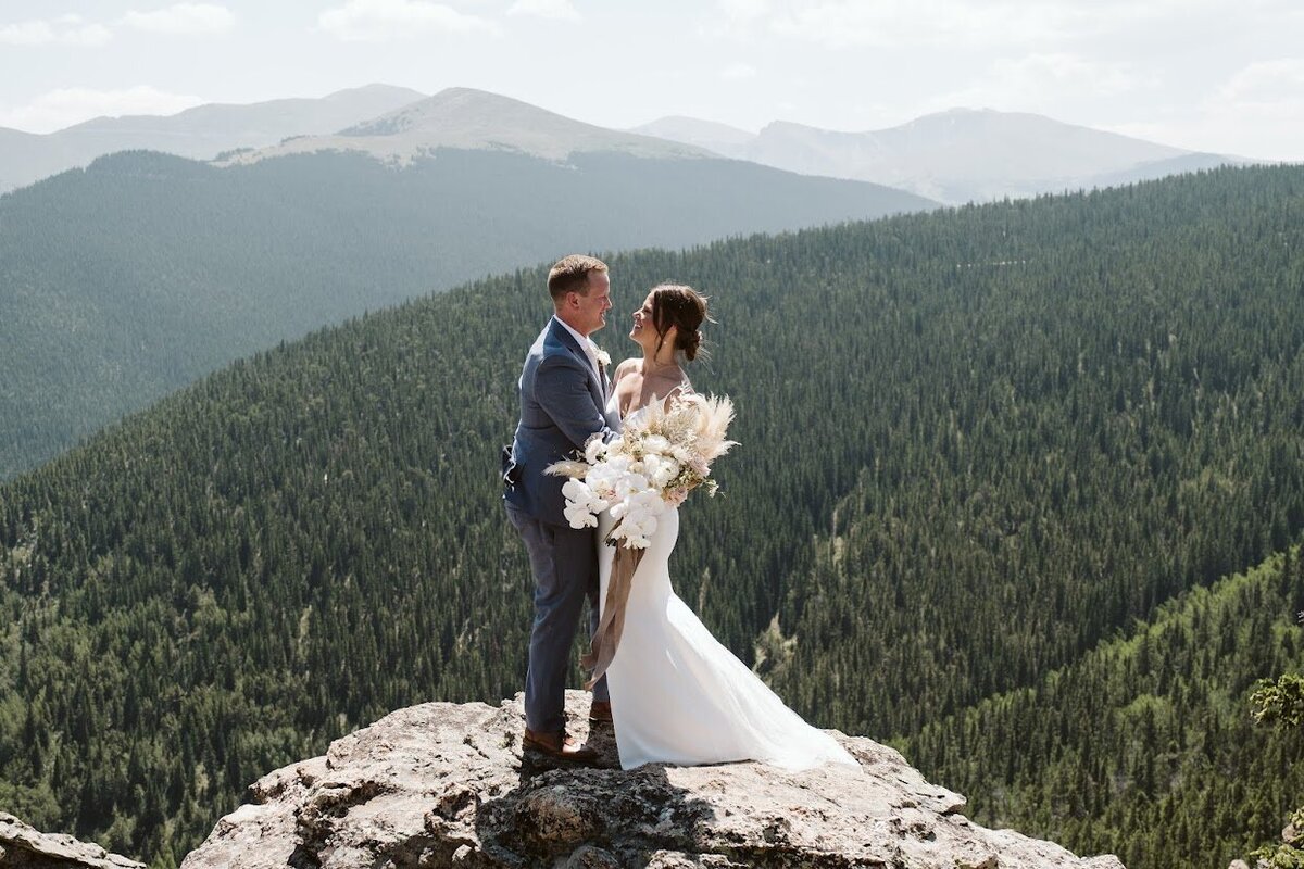 mountain colorado wedding florist