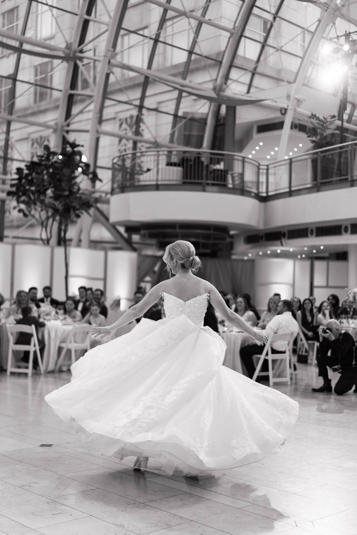classic-wedding-ballgown-first-dance-6