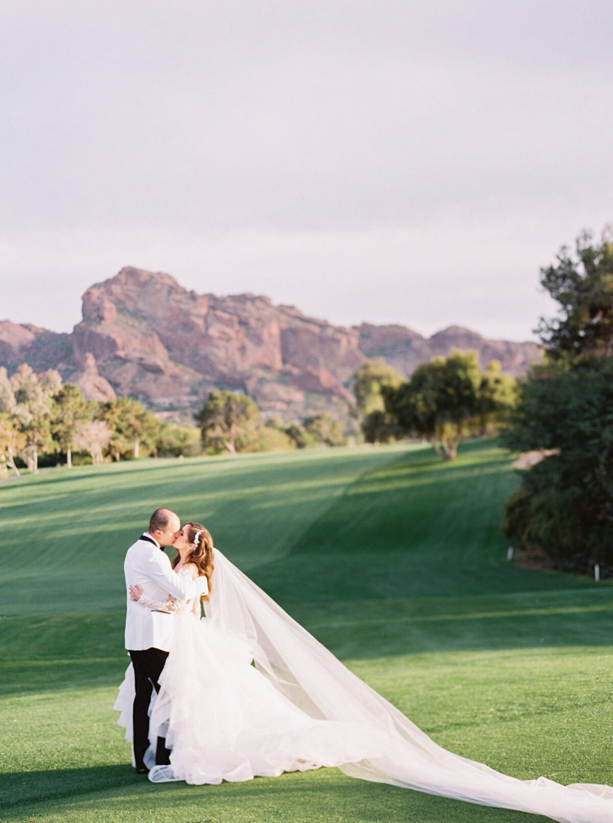 Alexandria & Stephen | Paradise Valley Country Club, Arizona | Mary Claire Photography | Arizona & Destination Fine Art Wedding Photographer