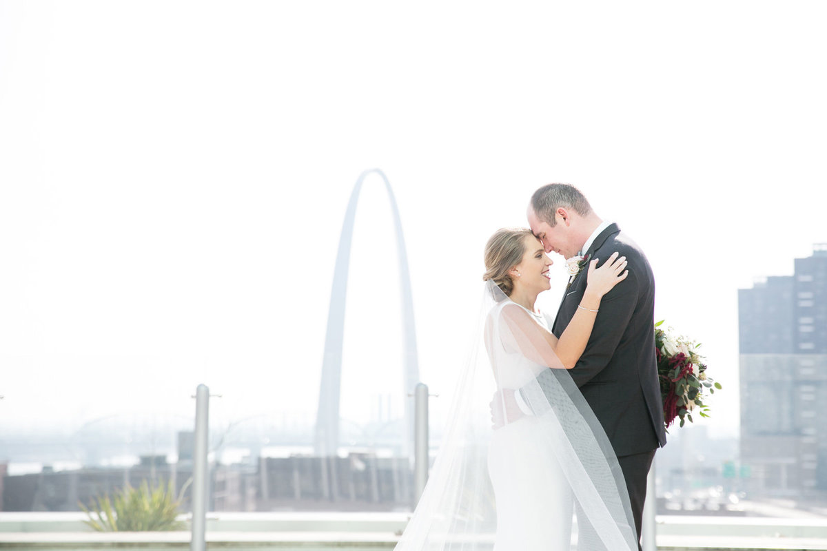 Saint Louis wedding photography L Photographie Old Cathedral Vue at 612 North fall wedding 19