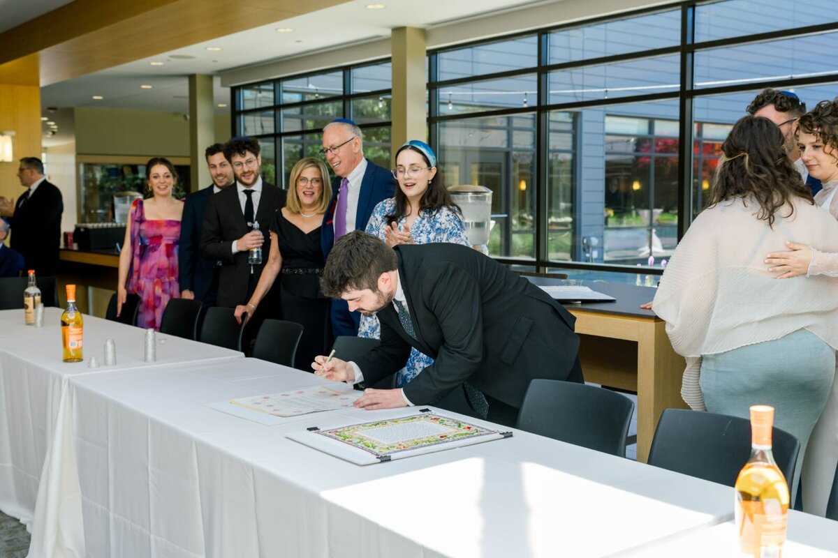 Eliana-Melmed-Photography-Chicago-LosAngeles-Jewish-WeddingPhotography-ShulaNoah-Ketubah-00101